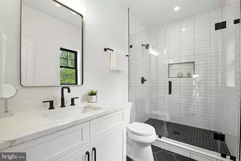 Bath - 8118 Drayton Ln, Springfield, VA 22151 photo 8 of 10