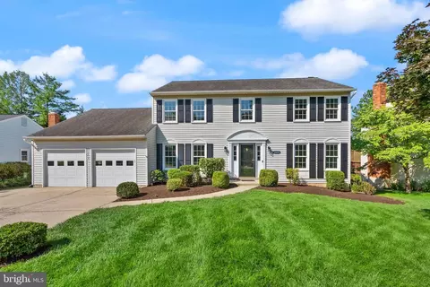 13619 Flintwood Pl, Herndon, VA 20171
