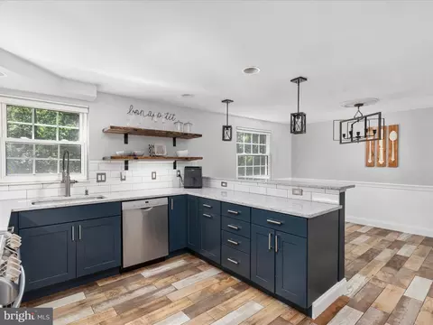 8490 Magic Tree Ct, Springfield, VA 22153 photo 8