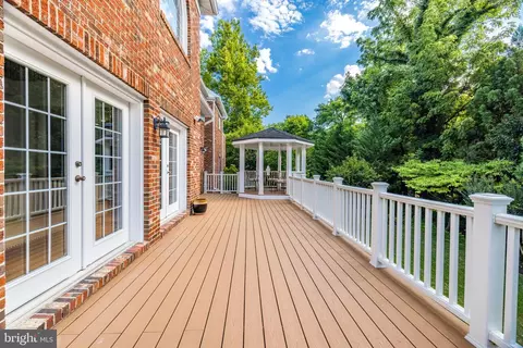 Exterior - 6318 Georgetown Pike, Mclean, VA 22101 photo 8 of 11