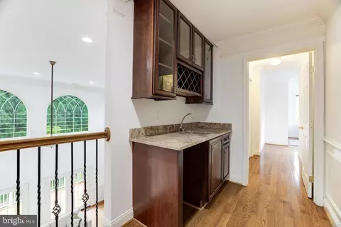 Entry Way - 6318 Georgetown Pike, Mclean, VA 22101 photo 4 of 4
