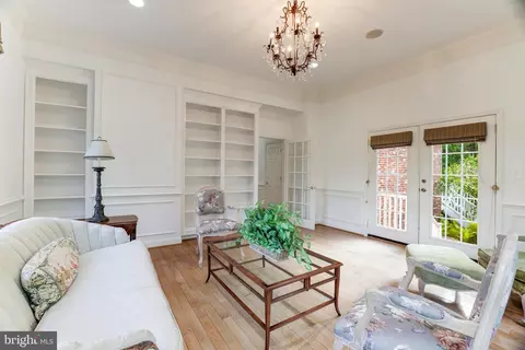 Living - 6318 Georgetown Pike, Mclean, VA 22101 photo 2 of 4