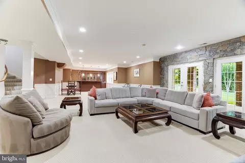 Living - 6318 Georgetown Pike, Mclean, VA 22101 photo 4 of 4