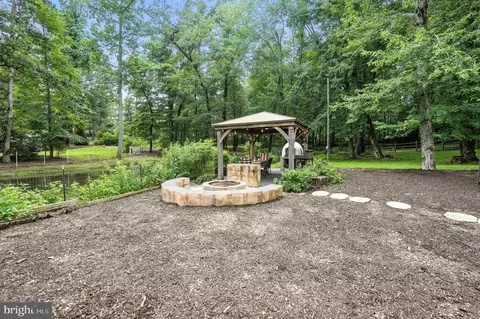 Exterior - 1740 Proffit Rd, Vienna, VA 22182 photo 7 of 9