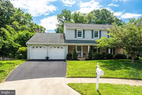 8325 Lindside Way, Springfield, VA 22153