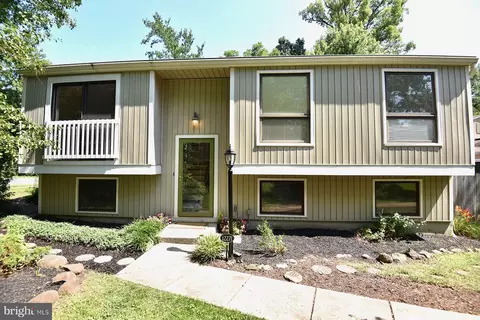 12271 Turkey Wing Ct, Reston, VA 20191