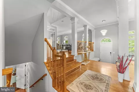 Entry Way - 9958 E Hill Dr, Lorton, VA 22079 photo 1 of 8