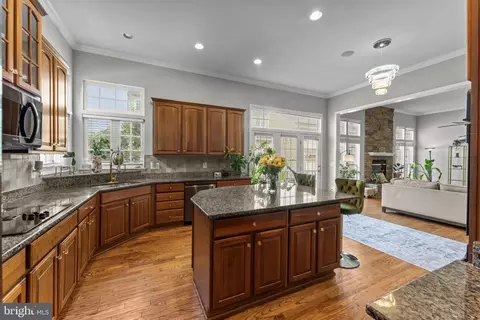 Kitchen - 9958 E Hill Dr, Lorton, VA 22079 photo 4 of 4