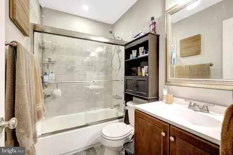2045 Headlands Cir, Reston, VA 20191 photo 7