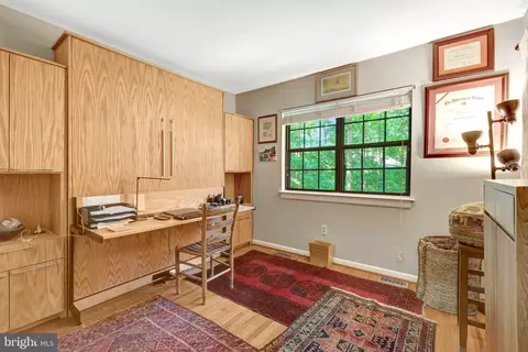 2045 Headlands Cir, Reston, VA 20191 photo 9