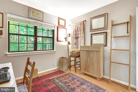2045 Headlands Cir, Reston, VA 20191 photo 10