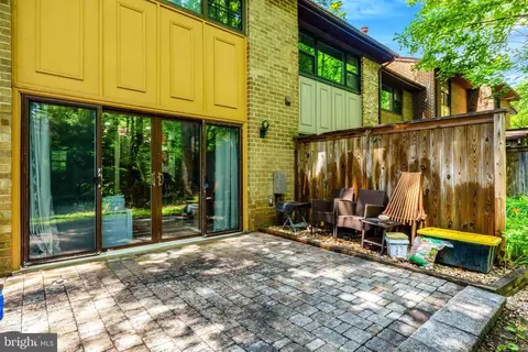 2045 Headlands Cir, Reston, VA 20191 photo 27