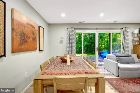 2045 Headlands Cir, Reston, VA 20191 photo 12