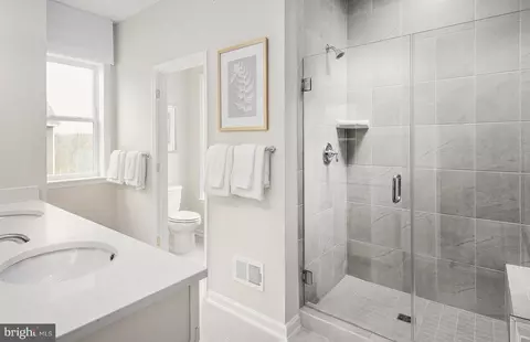 3929 Walnut St, Fairfax, VA 22030 photo 7