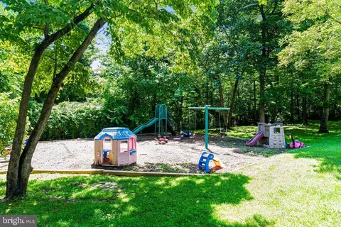 8330 Uxbridge Ct, Springfield, VA 22151 photo 33