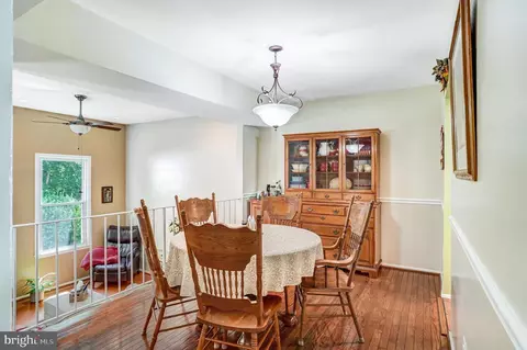 8330 Uxbridge Ct, Springfield, VA 22151 photo 7