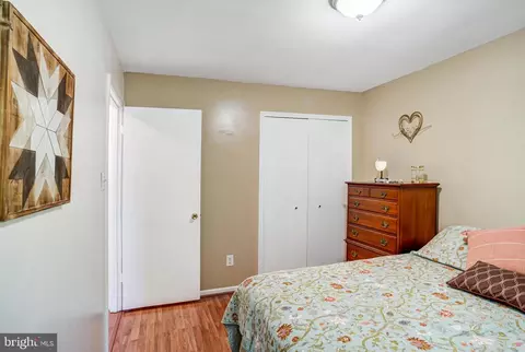 8330 Uxbridge Ct, Springfield, VA 22151 photo 17