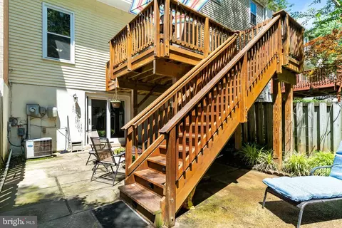 8330 Uxbridge Ct, Springfield, VA 22151 photo 30