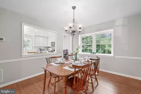 8070 Sleepy View Ln, Springfield, VA 22153 photo 8