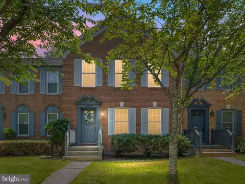 12458 Sweet Leaf Ter, Fairfax, VA 22033