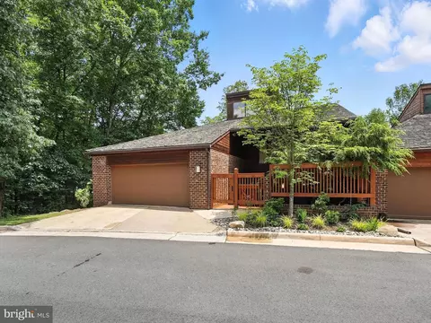 Exterior - 2151 Cabots Point Ln, Reston, VA 20191 photo 11 of 11