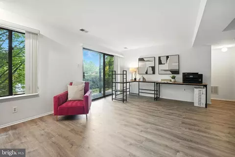 Living - 2151 Cabots Point Ln, Reston, VA 20191 photo 4 of 6