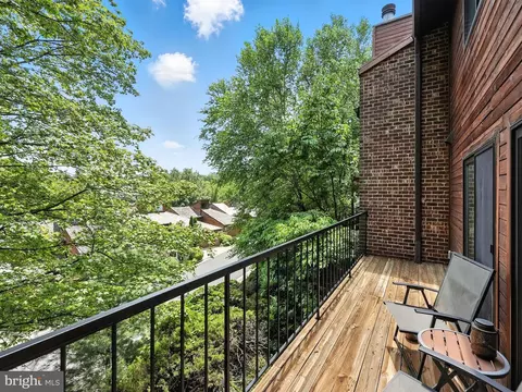 Exterior - 2151 Cabots Point Ln, Reston, VA 20191 photo 5 of 11
