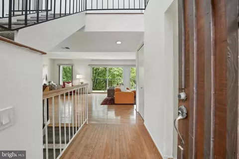 Entry Way - 2151 Cabots Point Ln, Reston, VA 20191 photo 2 of 7