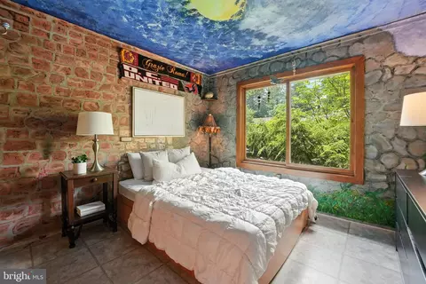 Bedroom - 2151 Cabots Point Ln, Reston, VA 20191 photo 4 of 5