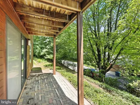 Exterior - 2151 Cabots Point Ln, Reston, VA 20191 photo 8 of 11