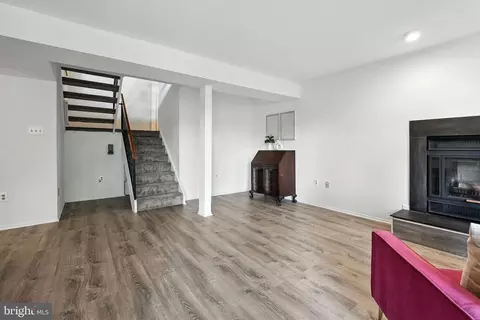 Entry Way - 2151 Cabots Point Ln, Reston, VA 20191 photo 7 of 7