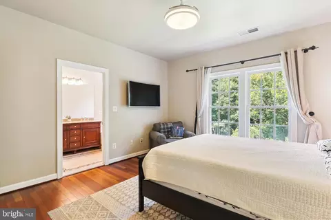 Bedroom - 6706 Debra Lu Way, Springfield, VA 22150 photo 2 of 4