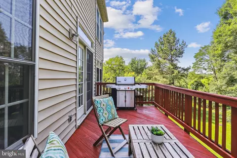 Exterior - 6706 Debra Lu Way, Springfield, VA 22150 photo 4 of 12