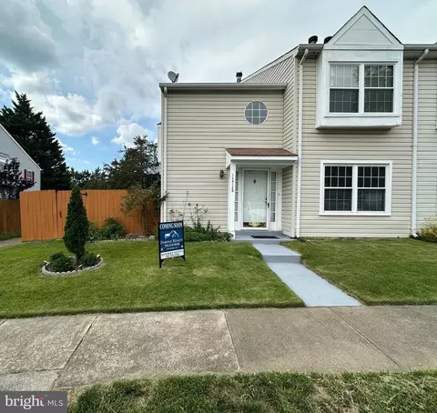 14018 B Grumble Jones Ct, Centreville, VA 20121