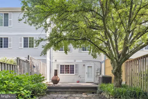 1668 Barnstead Dr, Reston, VA 20194 photo 27