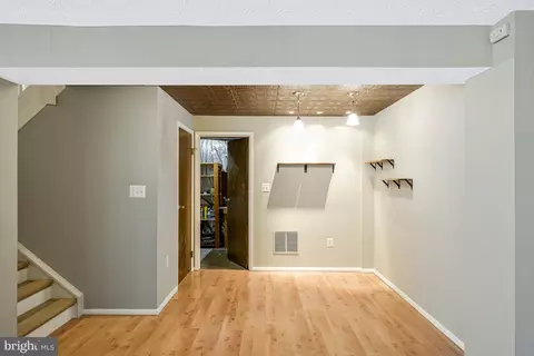 1668 Barnstead Dr, Reston, VA 20194 photo 22