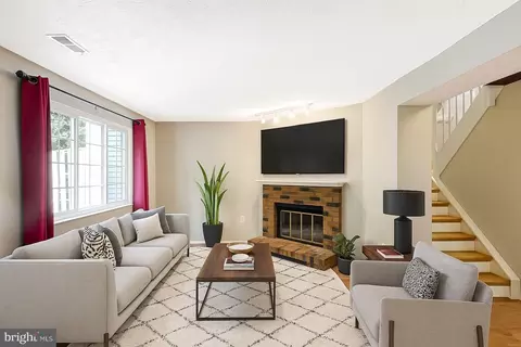 1668 Barnstead Dr, Reston, VA 20194 photo 3