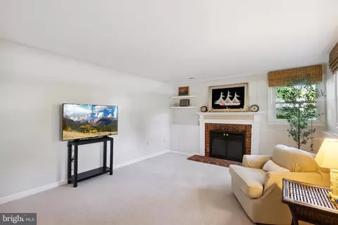 8819 Arley Dr, Springfield, VA 22153 photo 28