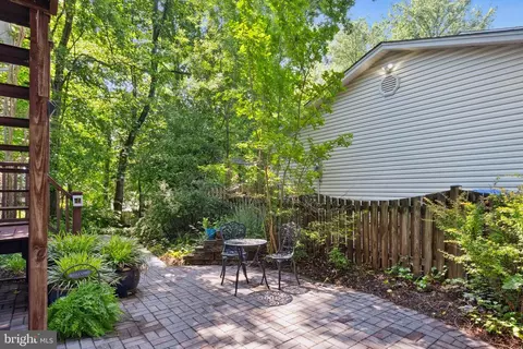 8819 Arley Dr, Springfield, VA 22153 photo 40