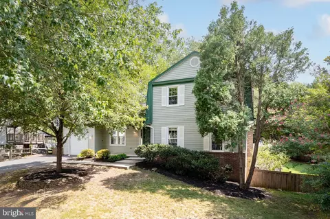 15221 Bicentennial Ct, Chantilly, VA 20151