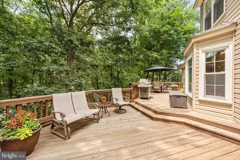 Exterior - 11909 Winstead Ln, Reston, VA 20194 photo 4 of 10