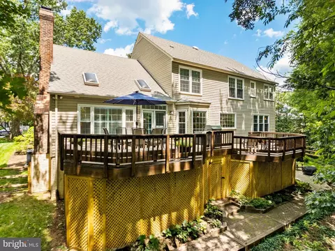 Exterior - 11909 Winstead Ln, Reston, VA 20194 photo 10 of 10