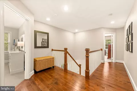 Entry Way - 11909 Winstead Ln, Reston, VA 20194 photo 5 of 6