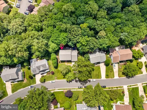 View/Area - 11909 Winstead Ln, Reston, VA 20194 photo 4 of 6