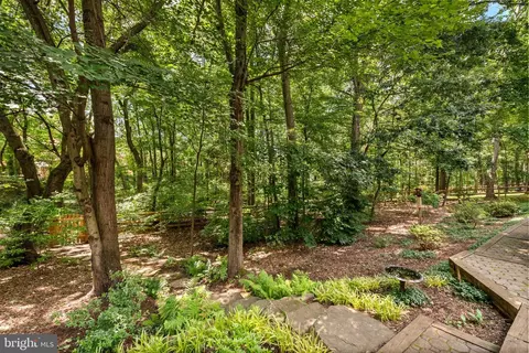 Exterior - 11909 Winstead Ln, Reston, VA 20194 photo 8 of 10