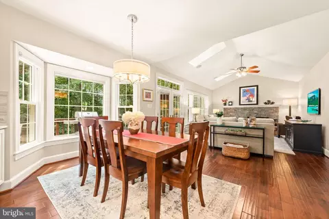 Dining - 11909 Winstead Ln, Reston, VA 20194 photo 5 of 5