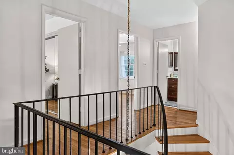 Entry Way - 5922 Queenston St, Springfield, VA 22152 photo 10 of 13