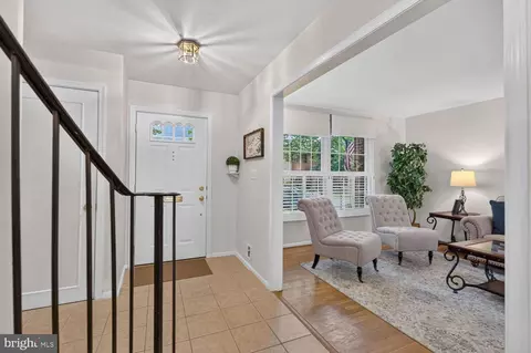 Entry Way - 5922 Queenston St, Springfield, VA 22152 photo 8 of 13