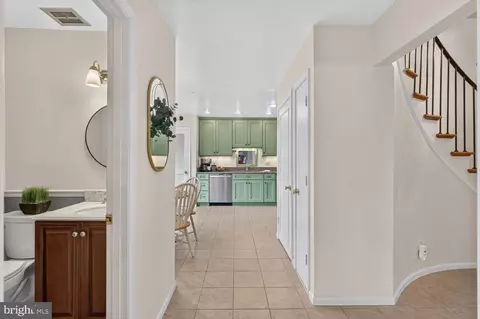 Entry Way - 5922 Queenston St, Springfield, VA 22152 photo 4 of 13