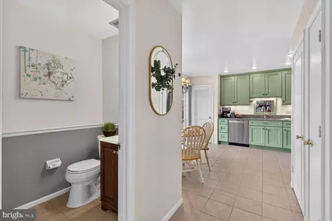 Entry Way - 5922 Queenston St, Springfield, VA 22152 photo 5 of 13